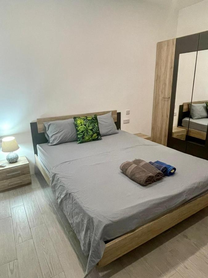 City Center Properties - Modern Room With Ac & Ensuit Bathroom - Room 1 St. Paul's Bay Exterior photo